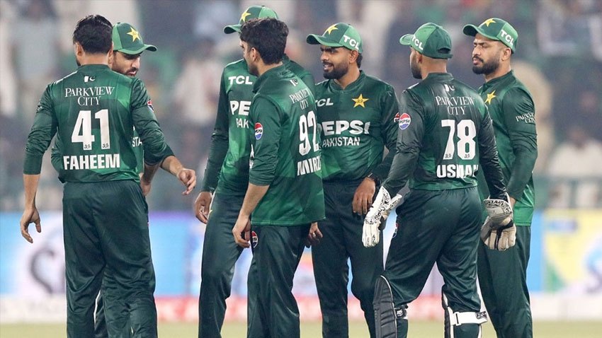 Pakistan defeat South Africa by 9 wickets in stunning T20 victory.